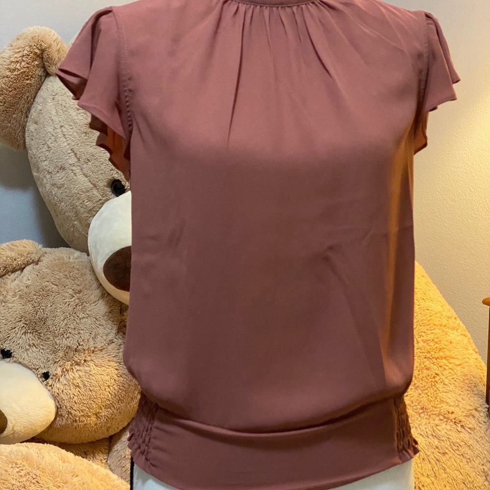 Flutter sleeve blouse